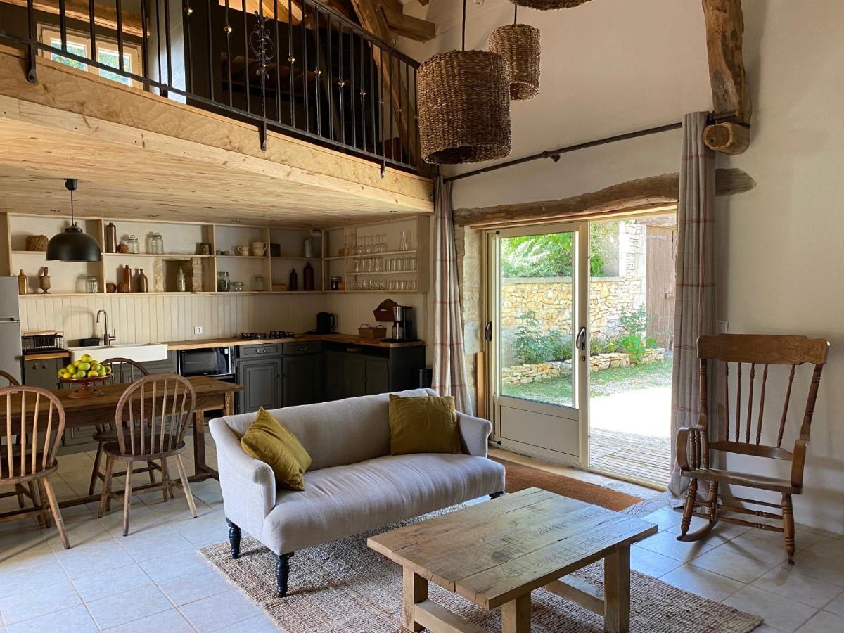 Gîte Dordogne Périgord Hautefort Esterno foto