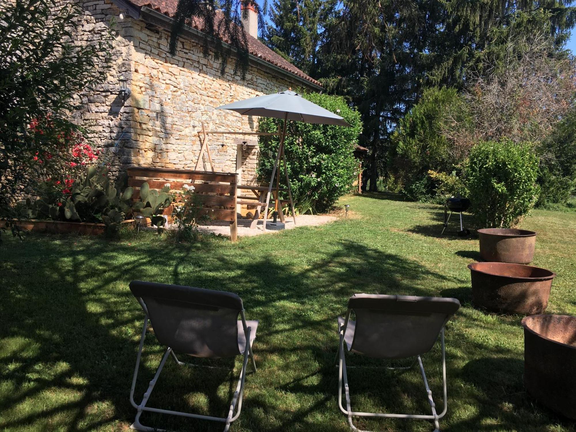 Gîte Dordogne Périgord Hautefort Esterno foto